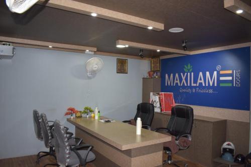 Maxilam Doors